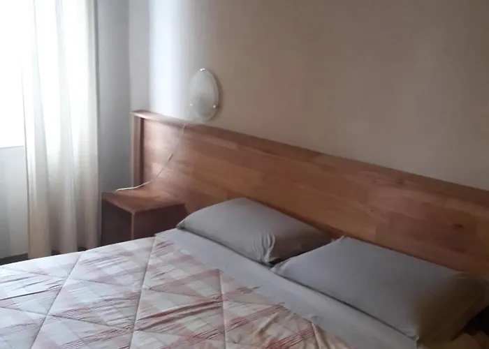 Dosso Al Porto Lantgård *